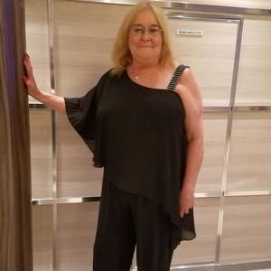 Meet your Posher, Debbie